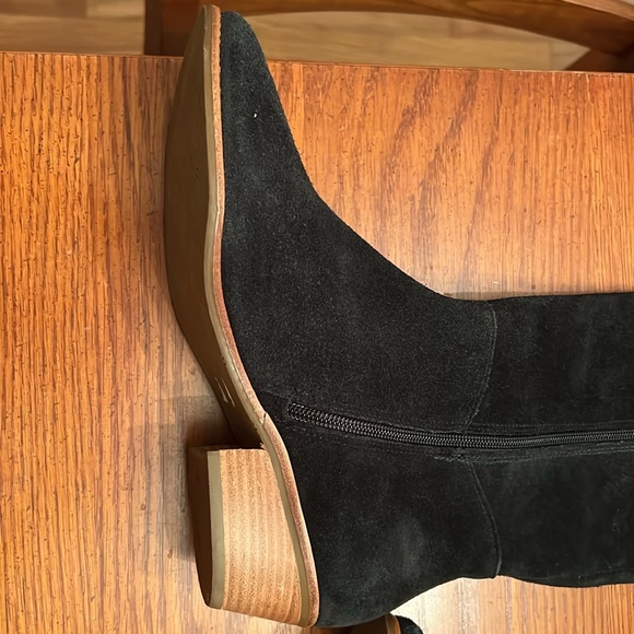 Jack Rogers Sawyer Black Suede Boots 8 - Picture 4 of 14